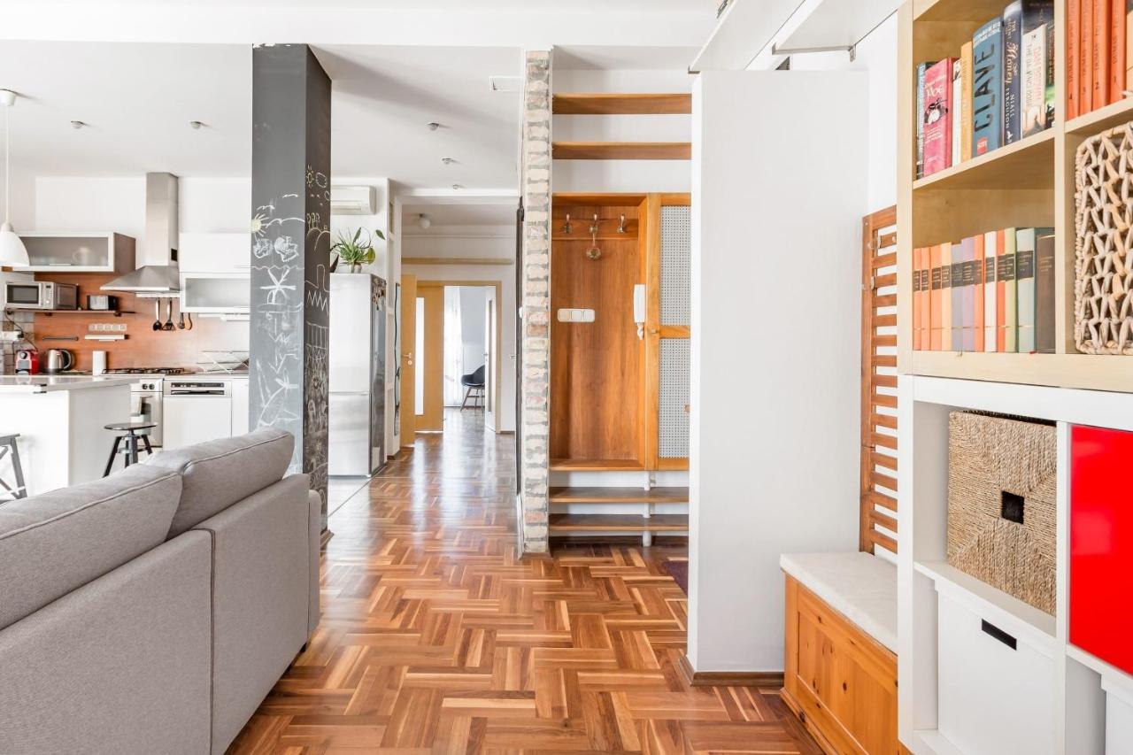 Relax Into Loft Living At A Light-Filled City Escape Βουδαπέστη Εξωτερικό φωτογραφία