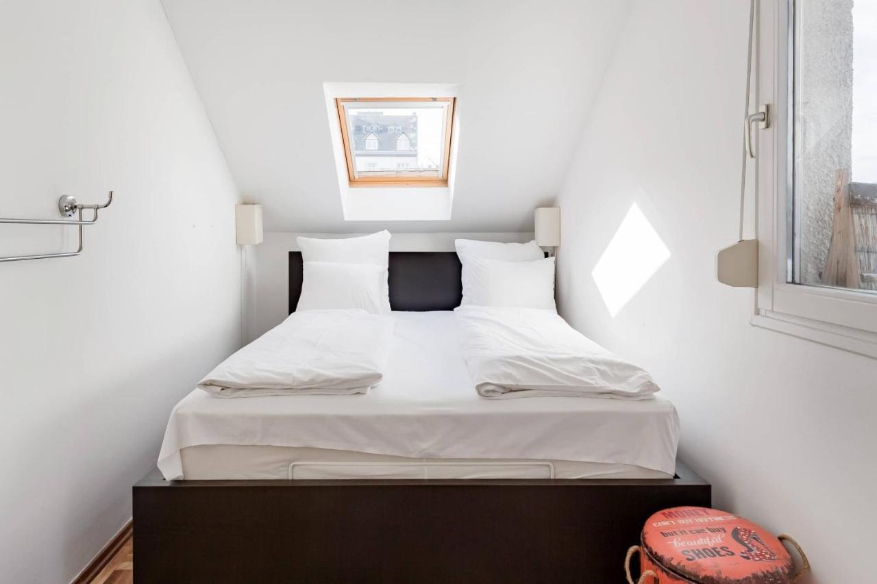 Relax Into Loft Living At A Light-Filled City Escape Βουδαπέστη Εξωτερικό φωτογραφία